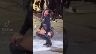 She&#39;s on fire 🔥  #Rihanna