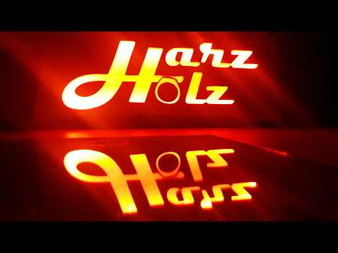 HarzHolz-Logo als Leuchtschrift
