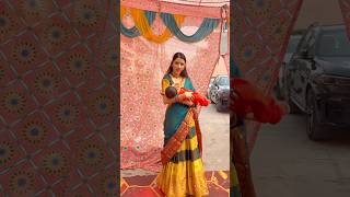 Download lagu Shadi Mei Bacche Ke Sath Jana Pada Bhari 👩‍🍼😂 #neetubisht #comedy #wedding #trending mp3
