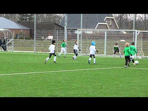 Voetbalwedstrijd Gilze F4 - Bavel F7 (1-6)