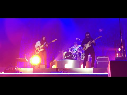 Khruangbin - August Twelve | AFAS Amsterdam 12-04-22