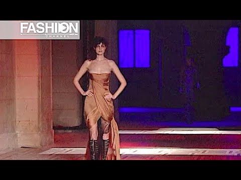 GUY LAROCHE Fall 2002 2003 Paris - Fahion Channel