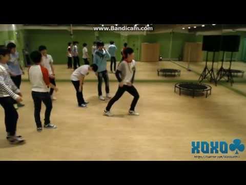 130410 SEVENTEEN practicing Beauty And A Beat - JB (Feat. Seungcheol & Doyoon)