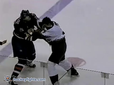 Georges Laraque vs Darcy Hordichuk