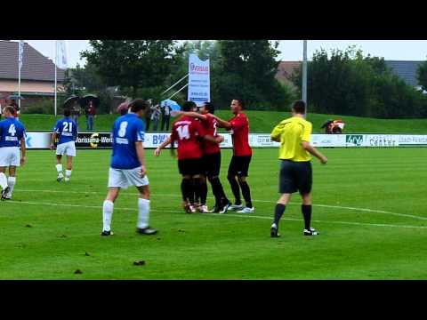 Johannes Walbaum. schiesst das 2:0 für fc Wegberg beeck