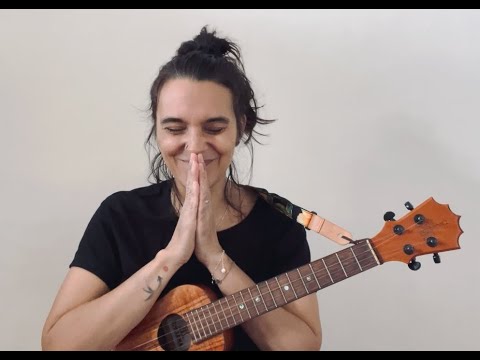 Mantra for wisdom and intuition: Gaṇeśa Śaraṇam (Ukulele tutorial by Renée Sunbird)