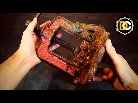 Old Rusty Pipe Vise - Restoration | Workshop DC