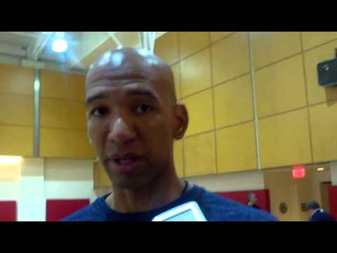 Monty Williams says Dante Cunningham is a unique player|Video