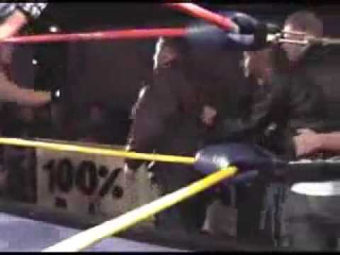 Eko-Fresh kriegt auf's Maul !