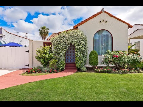 Tour 9112 Gibson St, Beverlywood with Ben Lee