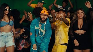 MAS LINDA Y MAS BELLA Lyrics English Translation