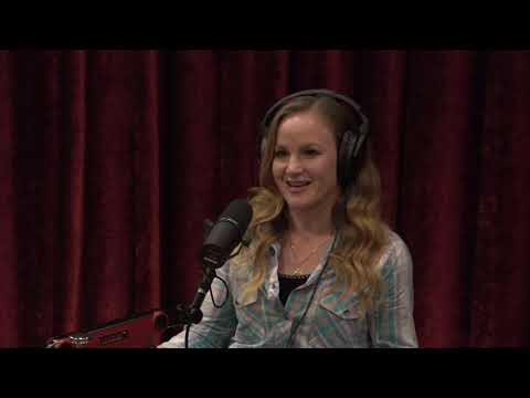 JRE MMA Show #115 with Valentina Schevchenko