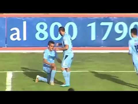 Capdevila splendido goal da centrocampo