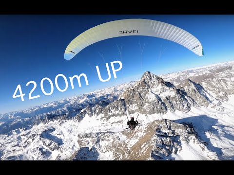 Flying to 4200 Meters (13800ft) On My Paramotor Over The Alps .