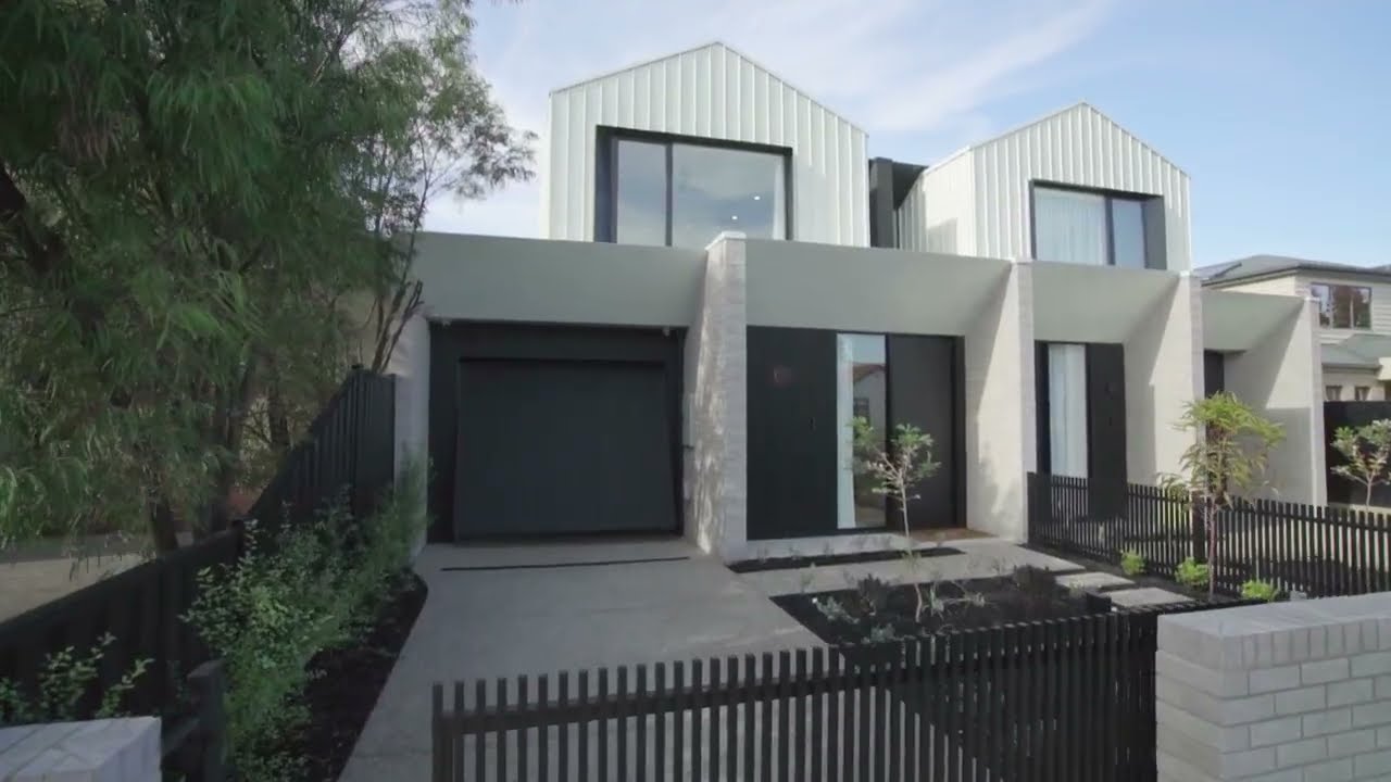 SOLD - $1,675,000 - 14A Laurie Street, Newport