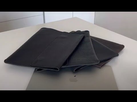 Чехол для MacBook Air 13" кожаный на магнитах (папка-конверт А4) Handycover 801 черный крокодил - фото 1 - id-p2251315314