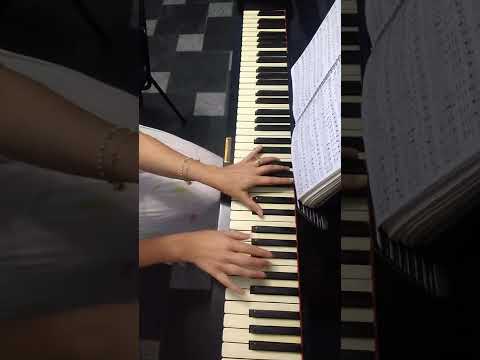 Hino 86 CCB - Grande tu és ó pai... (Piano)