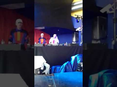 Cally & Gonzo do coloursfest 2017