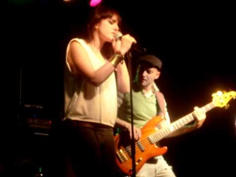 Ewa Farna - Jen tak (Kolín, 30.10.2010)