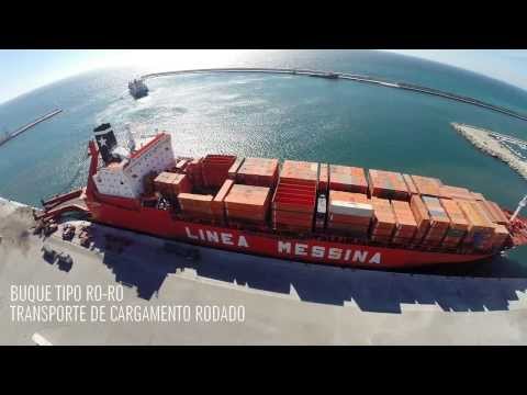 Linea Messina en el Puerto de Motril. Buque tipo RO-RO.