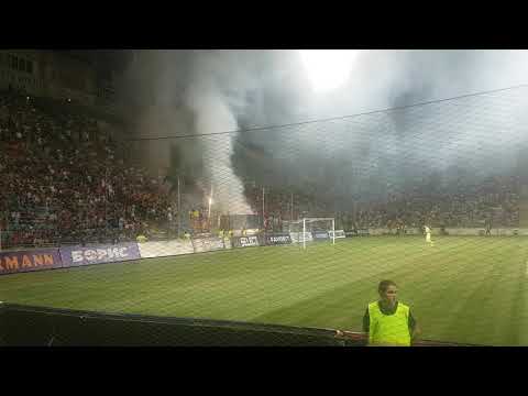 Kibice na meczu Shaktar Donieck kontra Dynamo Kijów  w  2018r.