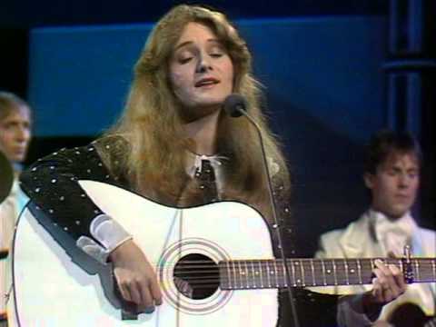 Eurovision Song Contest 1982 - Germany - Nicole - Ein bisschen Frieden [HQ]