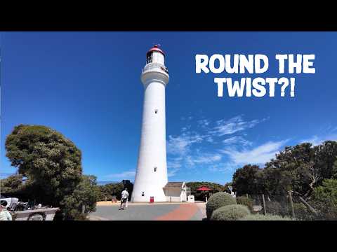 No caravan, NO WORRIES | Melbourne to the Great Ocean Road, finding the Split Point Lighthouse