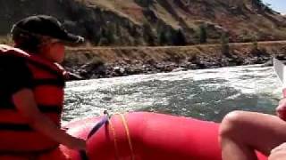 preview picture of video 'Salmon River Rafting - Fun Family Vacation'