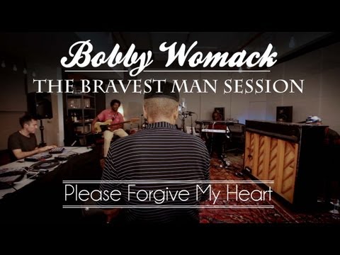 Bobby Womack & Damon Albarn Perform "Please Forgive My Heart" - 2 of 4