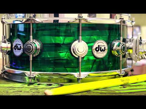 DW Collector's Maple VLT snare 14x6.5 Emerald Onyx