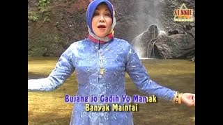 Download lagu Yulinda Rosa-malam bainai(official music video)  lagu minang mp3 Download lagu Yulinda Rosa-malam bainai(official music video)  lagu minang mp3