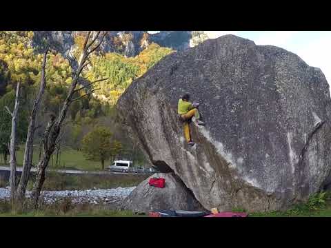 MELLOBOULDER - sector: val di mello proprietà privata - il vento stand , 10a