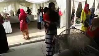 Download lagu Anis Suraya Live-Cinta Tersimpul Rapi mp3 Download lagu Anis Suraya Live-Cinta Tersimpul Rapi mp3