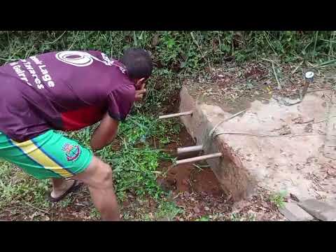 Fonte de água natural na estrada entre Farol - PR e Piquirivaí 💧 Vale a pena parar?”