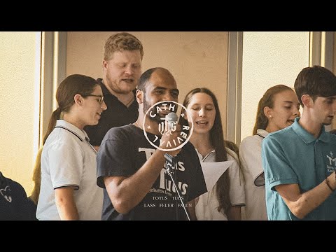 Totus Tuus – Lass Feuer Fall'n (Live from Medjugorje Mladifest)