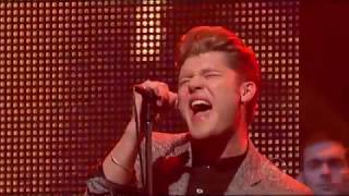 Daniel Merriweather - Change (Feat. Phrase) [Rove Live June 28 2009]