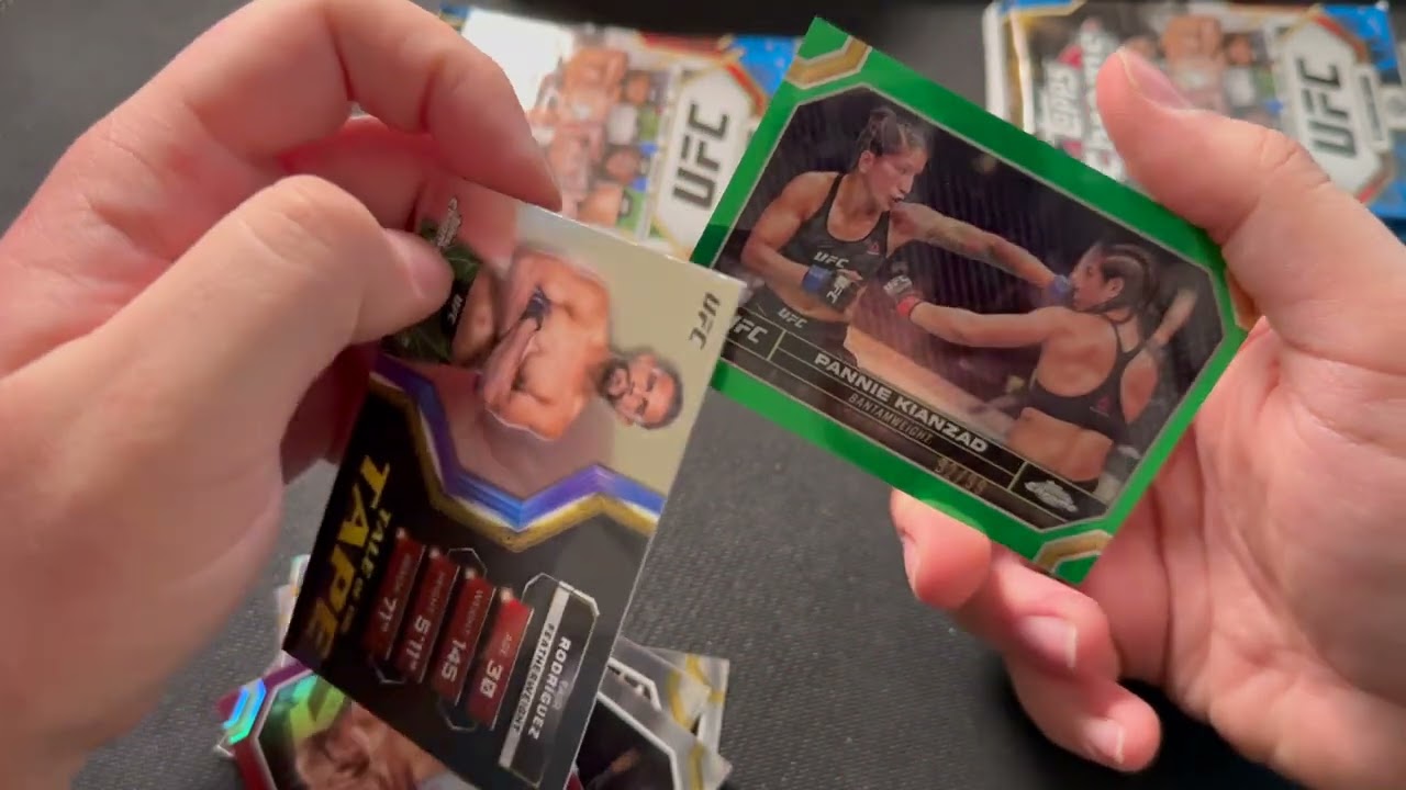 2024 Topps Chrome UFC Hobby Box Unboxing! Jamahal Hill & Brandon Moreno Auto Pulls 🔥