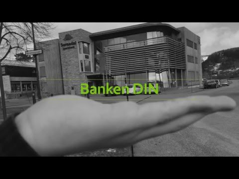 Skoleelever lager film Surnadal Sparebank - ved din side