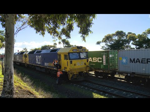 BL27 & BL33 Light Engine Movement (30/6/2021) - PoathTV Australian Trains & Railways