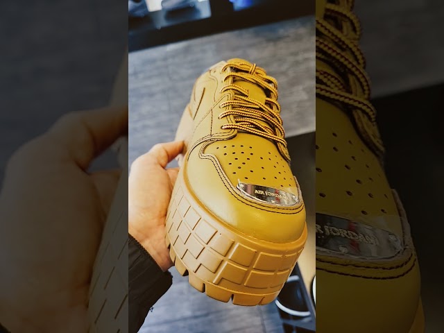 Vídeo relacionado con Air Jordan 1 Brooklyn Low - Zapatos bajos para mujer (trigo/rojo/dorado metálico/antracita), Wheat Anthracite Team Red 700, 8.5