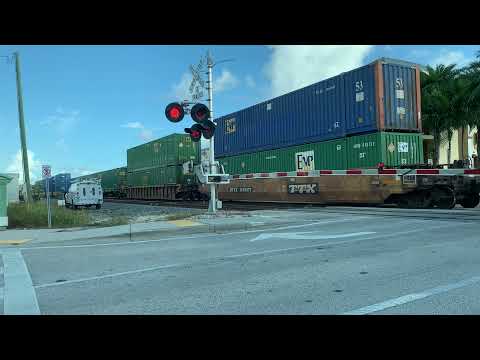 Got Stopped by the Train Vlog | 12/15/21| Fort Lauderdale