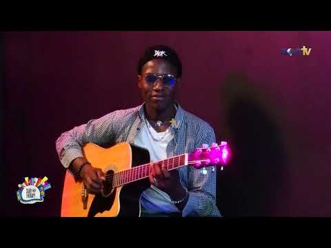 BEN SOLO ALIVYO CHARAZA GITAA  AKIPOKEZANA NA SHUCXY THE PIANIST, JAMMING SESSION :(Sauti therapy) .