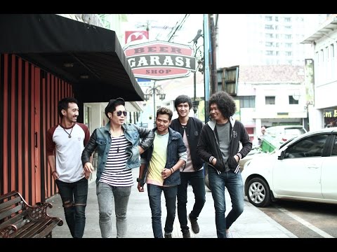download lagu mp3 mp4 Download Mp3 Obat Rindu Radio Band, download lagu Download Mp3 Obat Rindu Radio Band gratis, unduh video klip Download Mp3 Obat Rindu Radio Band