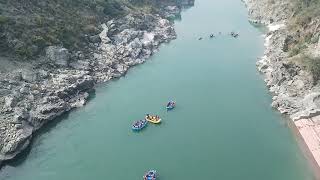 preview picture of video 'राफ़्टिंग श्रीनगर से ऋषिकेश आप भी देखें'