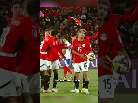 Impediram esse JOGADOR de cobrar a FALTA e olha o que aconteceu 🤯 #futebol