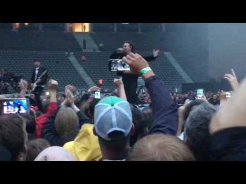 U2 - Singing In The Rain/Bad/Heroes live @ Berlin 2017 Joshua Tour