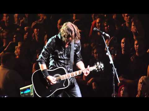 Foo Fighters - Wheels (acoustic - live) HQ
