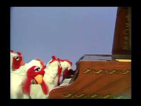 The Muppet Show - 212: Bernadette Peters - “Chopsticks” (1977)