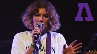 Caroline Smith - Trying Not To Love You - Live From Lincoln Hall