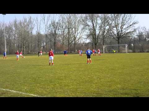 Roda'46 D3 - VV Renswoude D1, vrije trap Daniël Bos